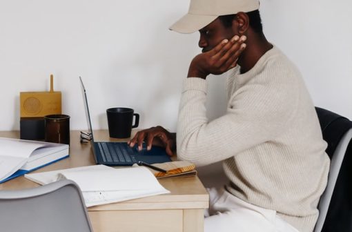 photo-1587613991119-fbbe8e90531d